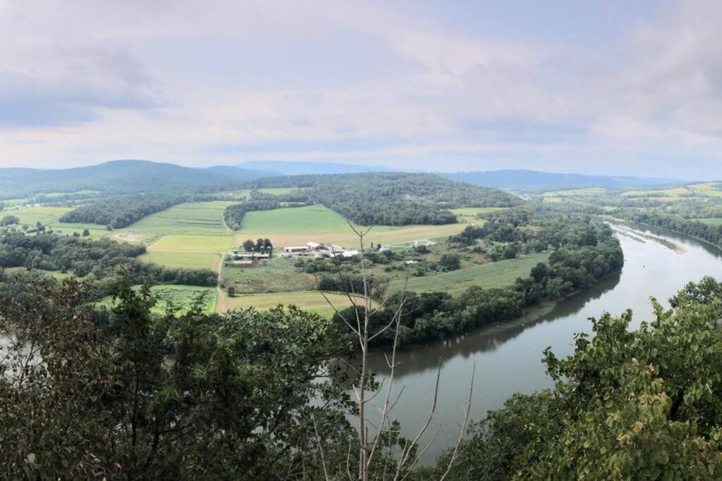Apartamento The Cast Iron Lady Wyalusing Exterior foto